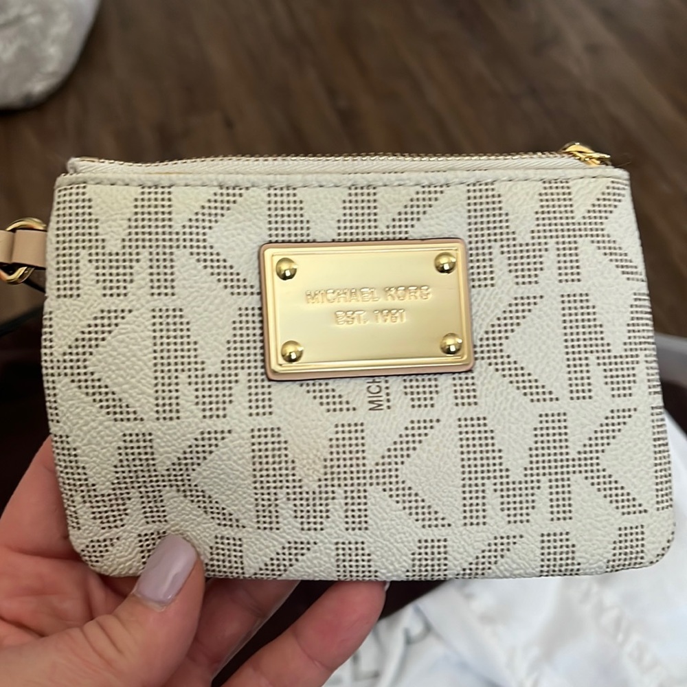 Michael Kors white wristlet